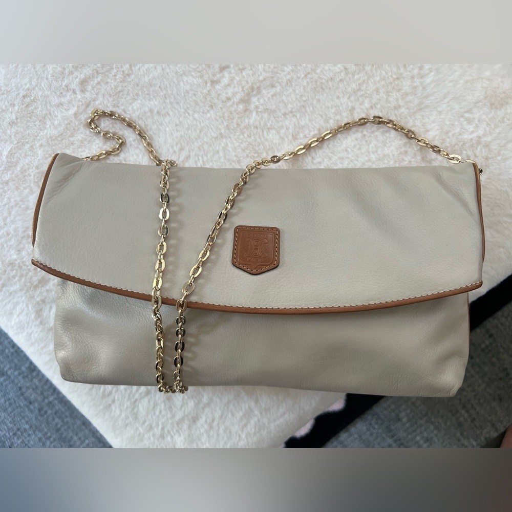 Celine Paris Vintage Leather Triomphe Clutch with Gold Chain EUC - Picture 11 of 17